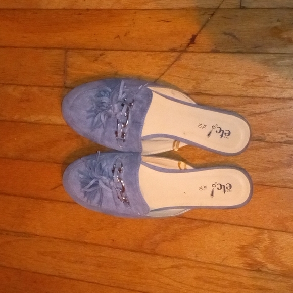 Shoes - Picture 2 of 3